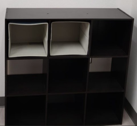 Storage Unit with 9 Compartments