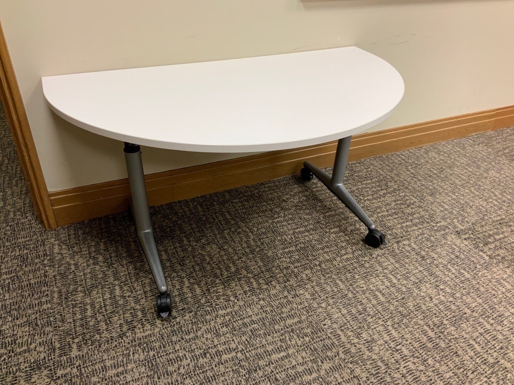 Mobile Training Room Table, 34x60, Half Round
