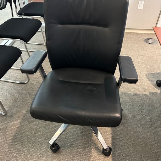 Pilot chair