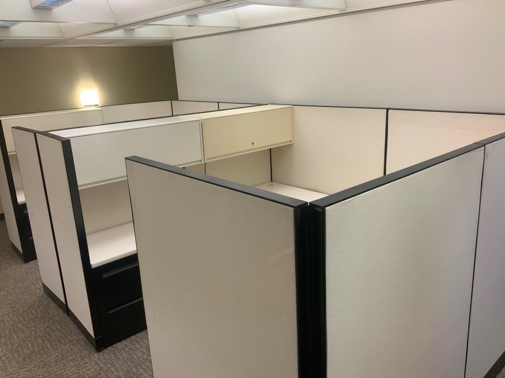Steelcase 9000 Systems, Cubicles, 65"H Monolithic Panels
Components: Work Surfaces, 2 - BBF Work Surface Supporting Pedestals, 2 - 48"W Flipper Door Overheads, Task Lights