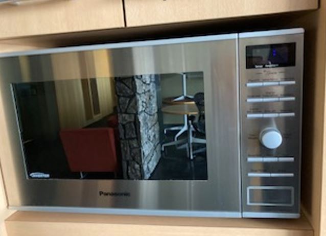 Microwave (25th floor)