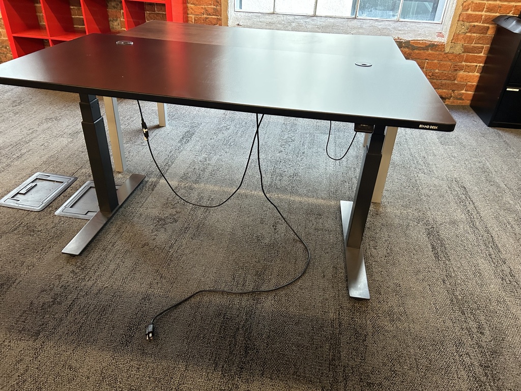 sit-standing desk