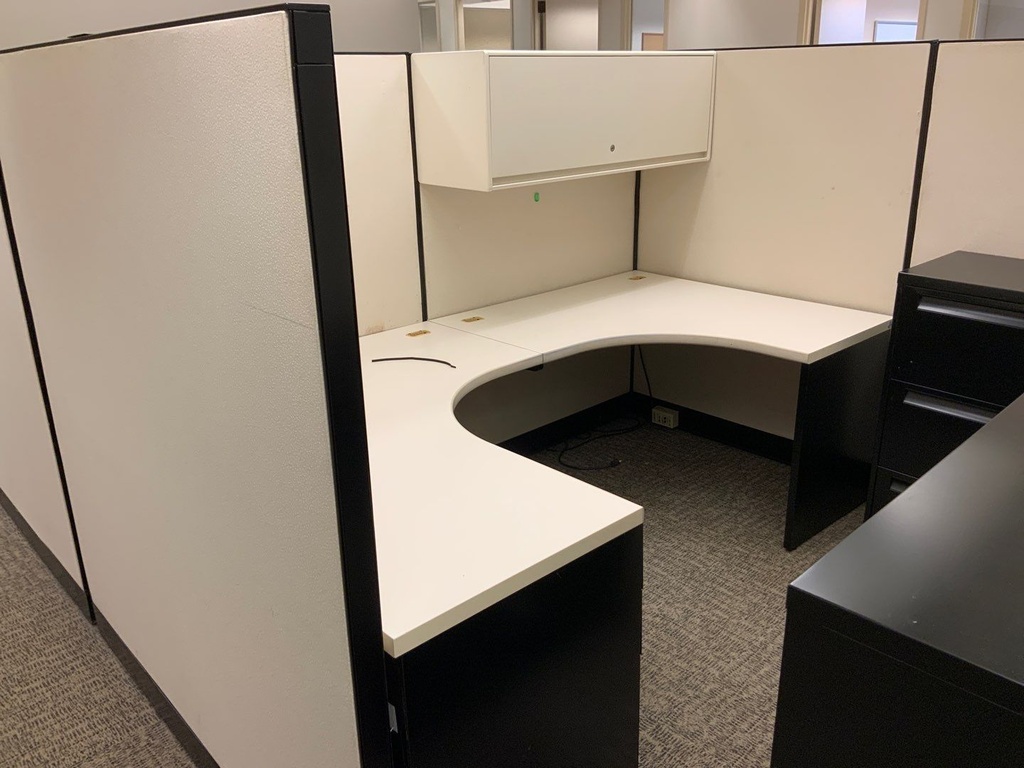 Knoll Morrison, Cubicles, 65"H Monolithic Panels
Components: Work Surfaces, BBF Work Surface Supporting Pedestals