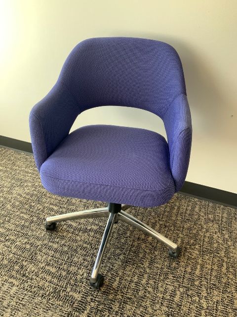Conference Swivel, Bucket Style, Curved Back w/ Arms