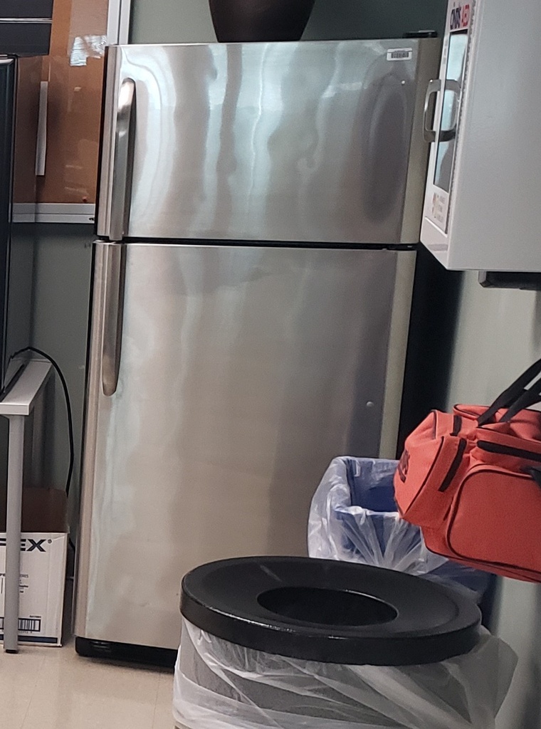 Refridgerator