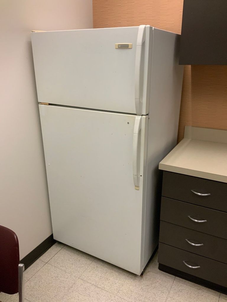 Refrigerator, Freezer on Top, Ice Maker