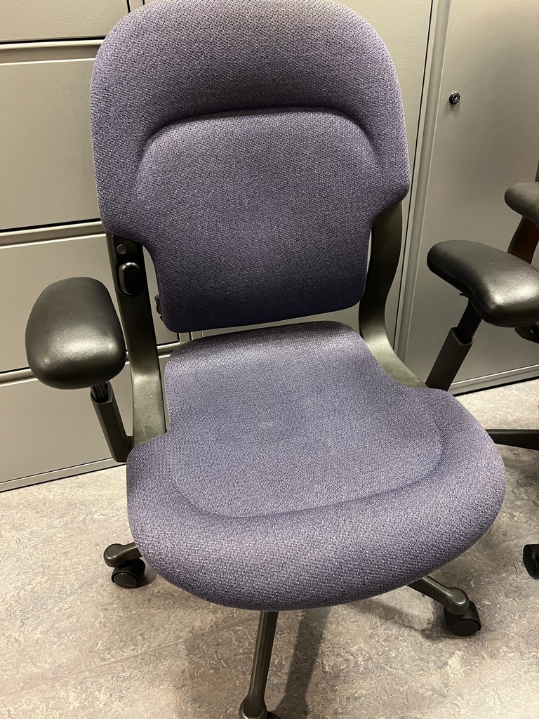 PURPLE OFFICE CHAIR
