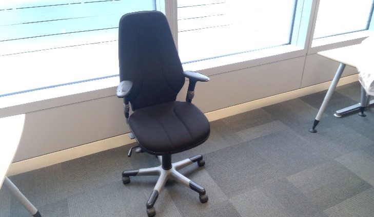 TASK CHAIR black and blue