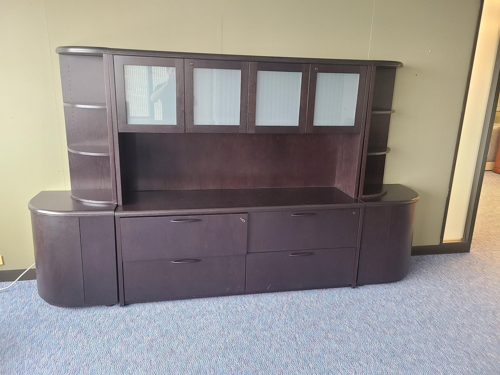 Armoire avec huche - 10' de long x 20" de profondeur x 6' de haut