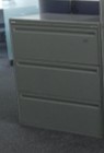 Metal filing cabinet, 3-drawers, grey | Archivador de metal, 3 cajones, gris