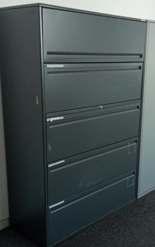 Metal filing cabinet, 5-drawers, black | Archivador de metal, 5 cajones, negro
