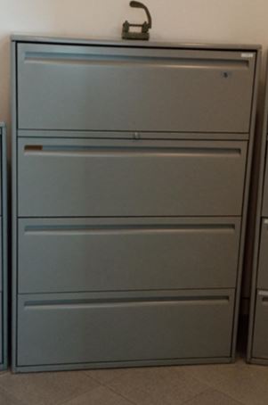 Metal filing cabinet, 4-drawers, grey | Archivador de metal, 4 cajones, gris