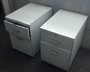 Metal pedestal | Pedestal metalico