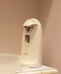 [#G6-8] Electric can opener