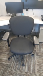 [#B13-17] Task Chair w/ Arms - black (Haworth)