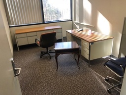 [#D5-40] desk &amp; credenza tan w/ wood laminate top