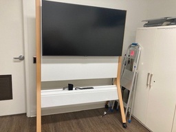 [#H16-1] TV on Stand
