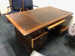 [#E10-w7] Riser desk