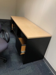 [#D5-w22] Credenza