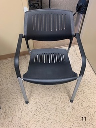 [#B5-11] Black Chair