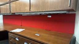 [#E8-36] #31 - Red tack Board60 x 20 x 1 