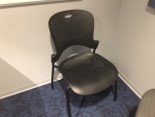 [#B4-6] GUEST CHAIR - Herman Miller Black
