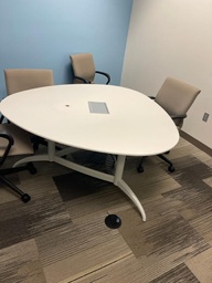 [#C5-37] TRIANGLE WHITE TABLE