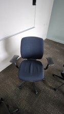 [#B13-2] Amicus Chairs