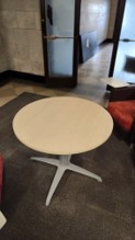 [#C5-126] Round tables of various sizes