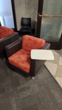[#B4-136] Tablet Chair