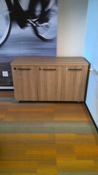 [#D5-27] Trash can credenza, with wheels