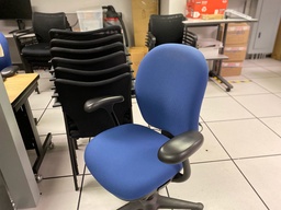 [#B13-82] Blue Desk Chair
