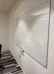 [#F5-6] Whiteboard, 7x4'