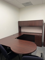 [#E7-31] U-shape desk, with hutch, rounded end