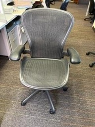 [#B13-154] Aeron Chair