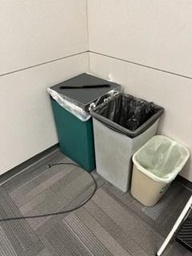 [#00-218] Small Garbage Can