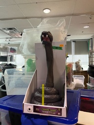 [#00-78] Striking Snake animatronic Halloween décor 