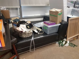 [#B7-9] Black leather daybed