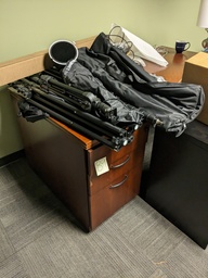 [#E3-86] large wood executive desk (3'x7'x2.5')