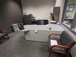 [#E7-200] U-shape private office with P-top desk, ff and bbf