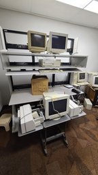 [#C19-57] IT Lab Table