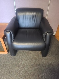 [#B12-5] Lounge Chair 30x32x32