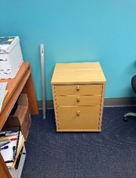 [#D17-15] Pedestal, 19x18x27"