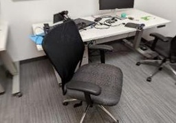 [#B5-129] Chair, Conference, Brown *photo representation*