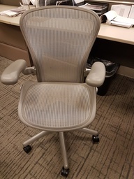 [#B13-41] Aeron Chairs