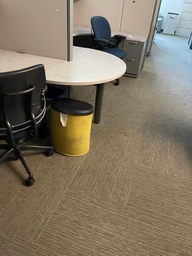 [#B11-29] YELLOW OTTOMAN