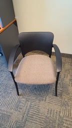 [#B13-18] Amicus task chair beige seat