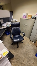 [#B12-61] Low back leather chair