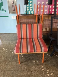 [#B12-41] Lounge Chair - orange patterned