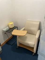 [#B12-153] Lounge Chair w table